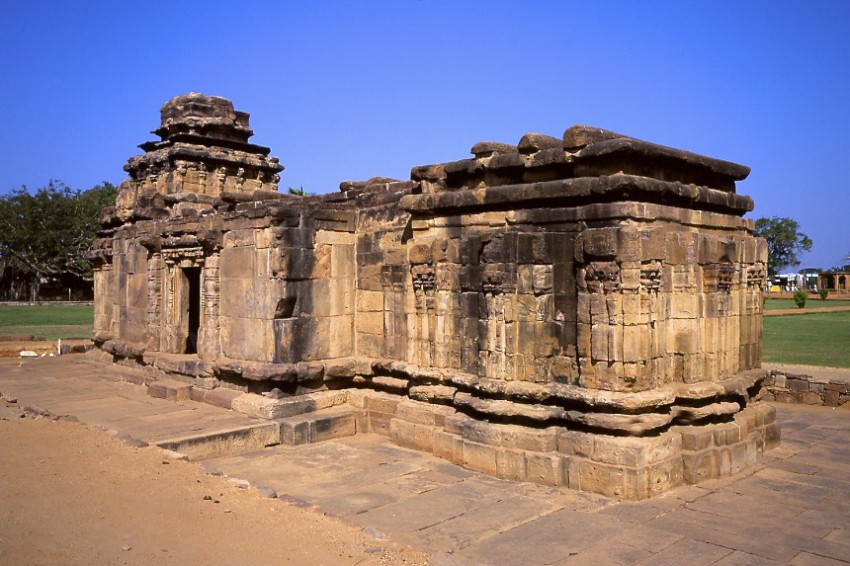 アイホーレ遺跡 aihole temples 2