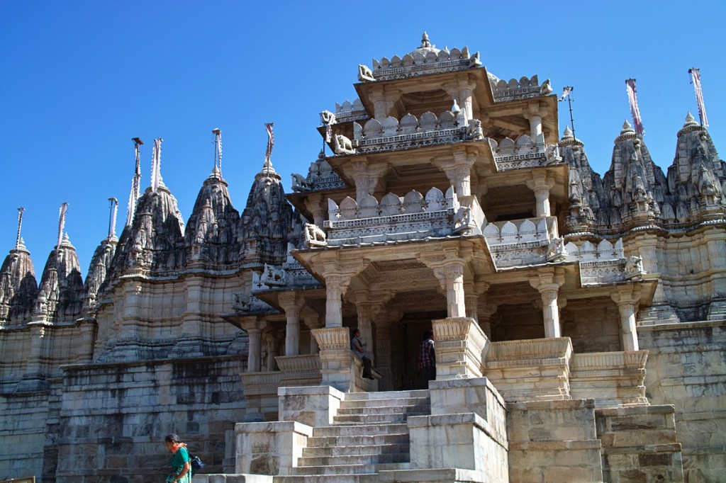 ラーナクプルのアーディナータ寺院 adinatha temple (Ranakpul) 3