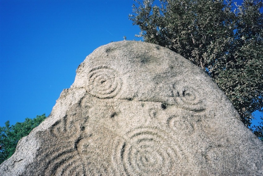 マモイアダの石碑 Stele di Boeli in Mamoiada (Sardegna)